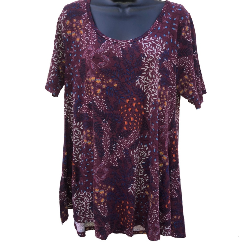 🌈3/$10🌈LulaRoe | The Perfect T | Medium